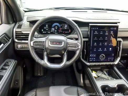 Used 2026 GMC Acadia Elevation w/ Elevation Premium Package AWD/4WD image 3