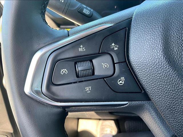 Used 2025 Chevrolet Trax LT w/ Driver Confidence Package FWD image 17
