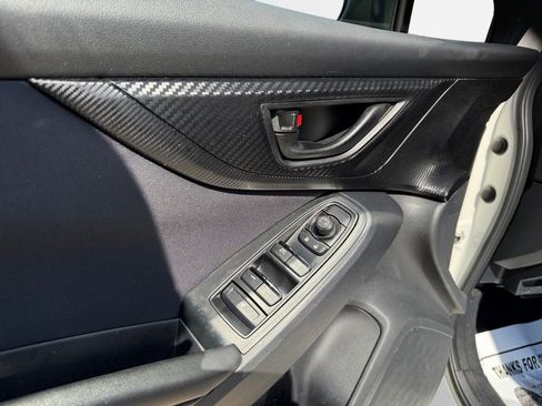 Used 2018 Subaru Crosstrek 2.0i Premium w/ Eyesight System image 14