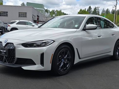 Used 2023 BMW i4 eDrive40 w/ Premium Package RWD image 8