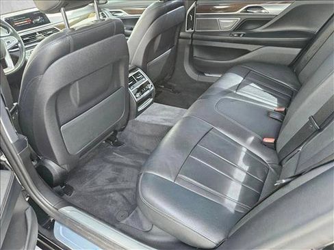 Used 2018 BMW 740e xDrive AWD/4WD image 20