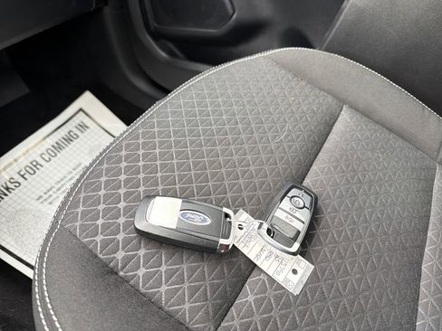 Used 2025 Ford Escape Active image 33