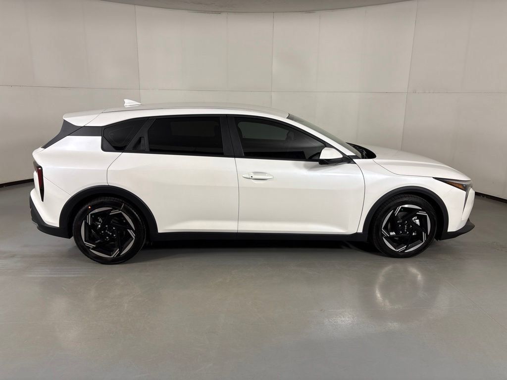 New 2026 Kia K4 EX FWD image 9