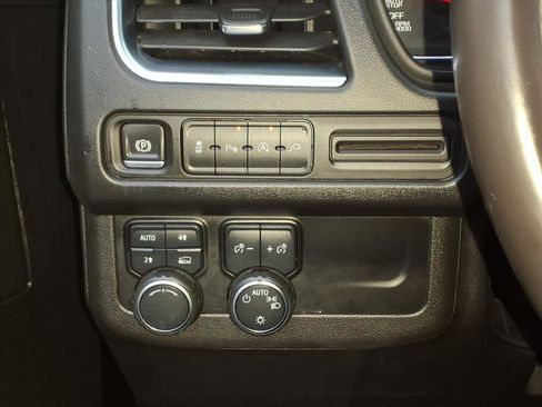 Used 2021 Chevrolet Tahoe LT image 19