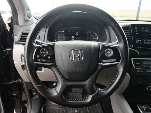 Used 2019 Honda Pilot Touring image 14