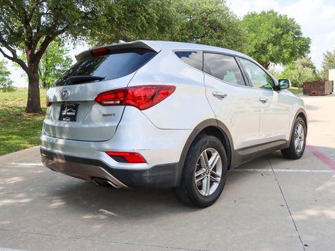 Used 2017 Hyundai Santa Fe Sport FWD image 7