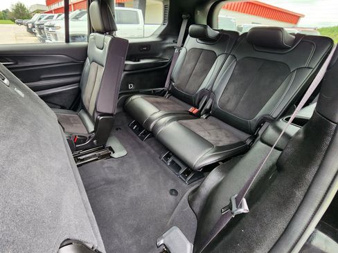 Used 2024 Jeep Grand Cherokee L Laredo image 19