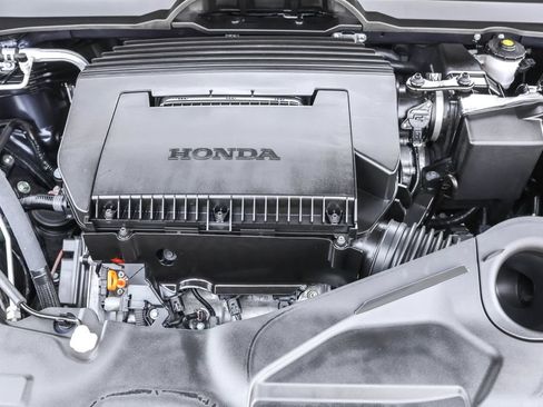 Used 2025 Honda Pilot Sport image 40