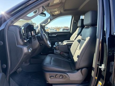 Used 2023 GMC Sierra 1500 SLT image 15