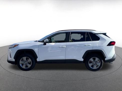 Used 2025 Toyota RAV4 XLE image 9