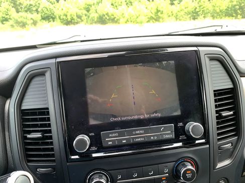 Used 2022 Nissan Titan SV w/ Accessory Utility Package image 12