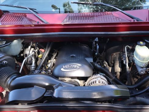 Used 2005 HUMMER H2 SUT w/ Preferred Equipment Group image 39