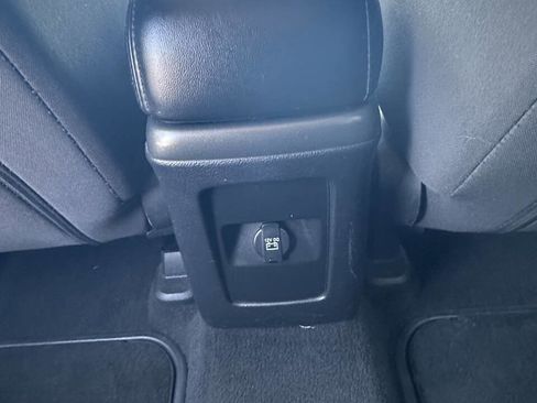 Used 2017 Dodge Journey SE w/ Flexible Seating Group image 20