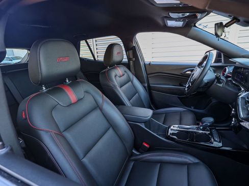 Used 2024 Chevrolet Trax RS image 21