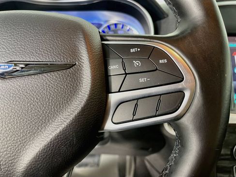 Used 2019 Chrysler 300 Touring w/ Sport Appearance Package RWD image 16