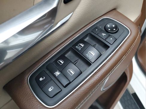 Used 2019 RAM 1500 Laramie image 14