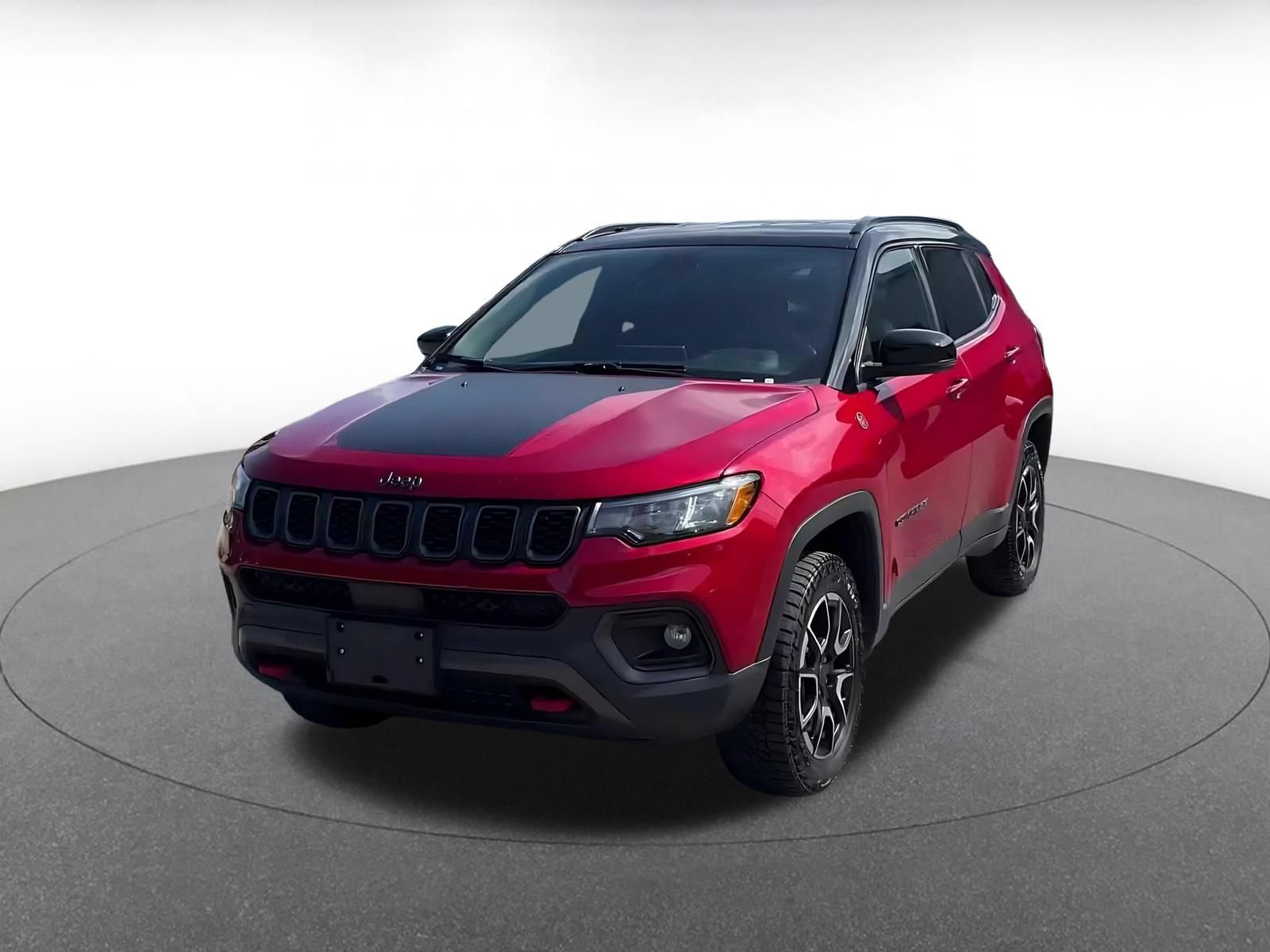 Used 2025 Jeep Compass Trailhawk AWD/4WD image 4