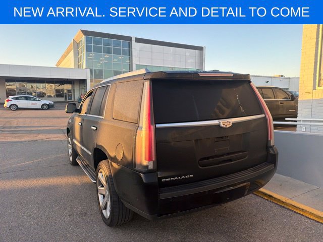 Used 2020 Cadillac Escalade Luxury AWD/4WD image 12