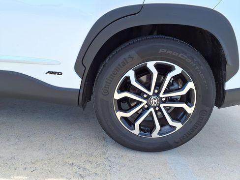 Used 2023 Toyota Corolla Cross AWD Hybrid image 9