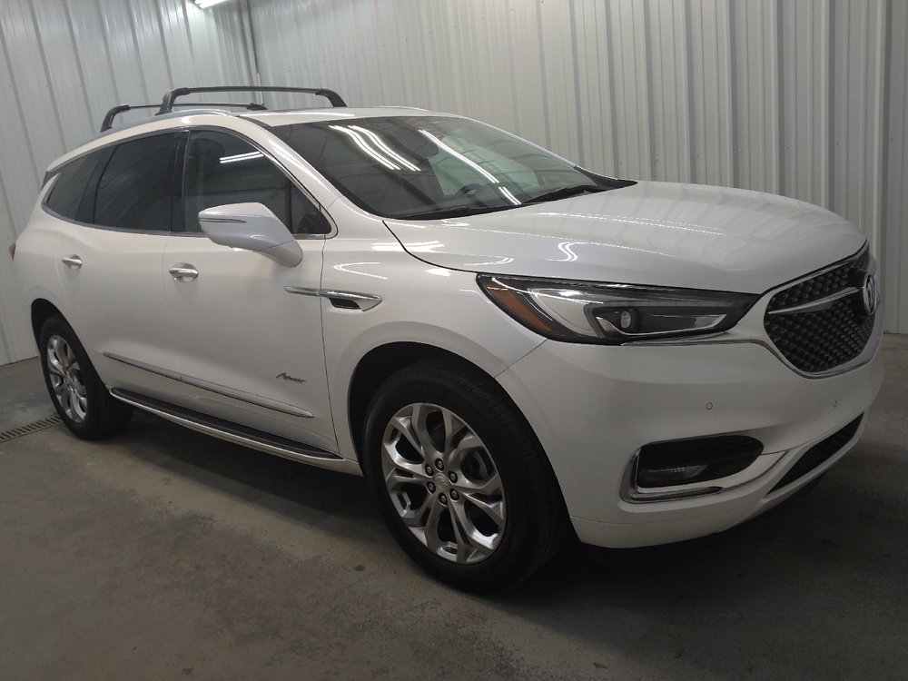 Used 2020 Buick Enclave Avenir w/ Avenir Technology Package FWD image 11