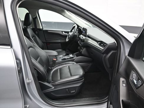 Used 2021 Ford Escape Titanium AWD/4WD image 29