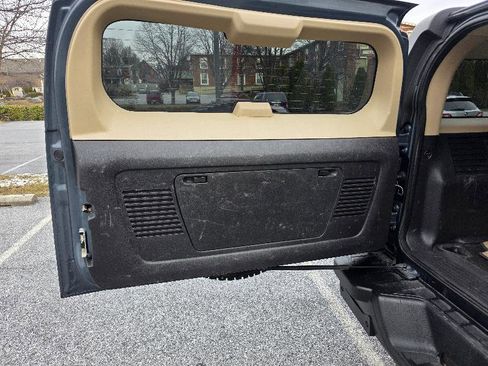 Used 2007 HUMMER H3 Adventure image 16