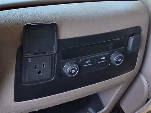 Used 2019 GMC Yukon SLT image 10