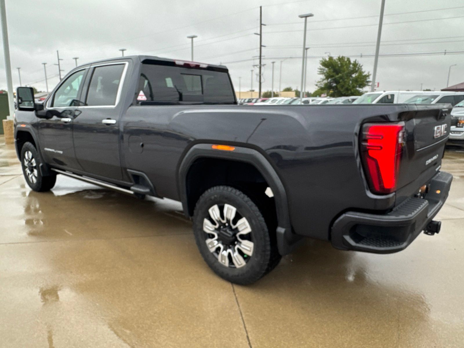 Used 2024 GMC Sierra 2500 Denali w/ Denali Reserve Package AWD/4WD image 5