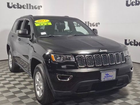 Used 2017 Jeep Grand Cherokee Laredo w/ Quick Order Package 23E image 1