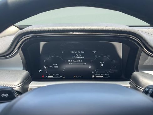 Used 2023 Lincoln Nautilus AWD w/ Premium Package image 38
