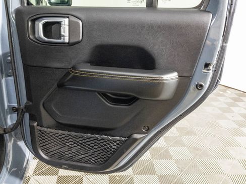 Used 2024 Jeep Wrangler Unlimited Sahara AWD/4WD image 43