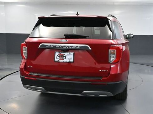 Used 2023 Ford Explorer XLT w/ Equipment Group 202A image 7