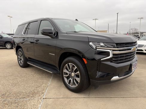 Used 2023 Chevrolet Tahoe LT w/ Luxury Package image 4