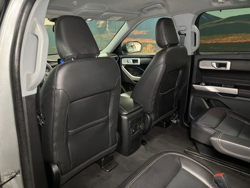 Used 2022 Ford Explorer Limited image 57