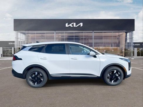 New 2026 Kia Sportage LX FWD image 9
