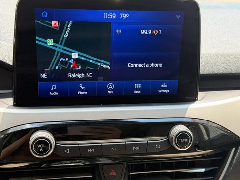 Used 2021 Ford Escape SEL w/ Technology Package FWD image 27