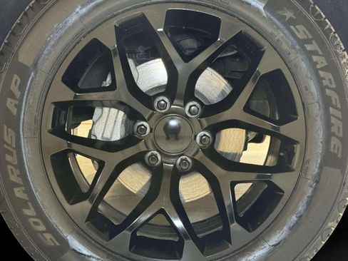 Used 2018 Chevrolet Silverado 1500 LTZ Z71 w/ LTZ Plus Package image 30