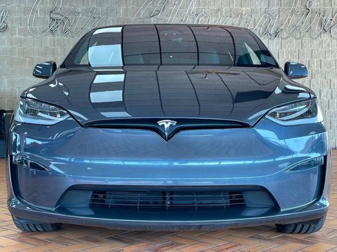 Used 2022 Tesla Model X Plaid image 4