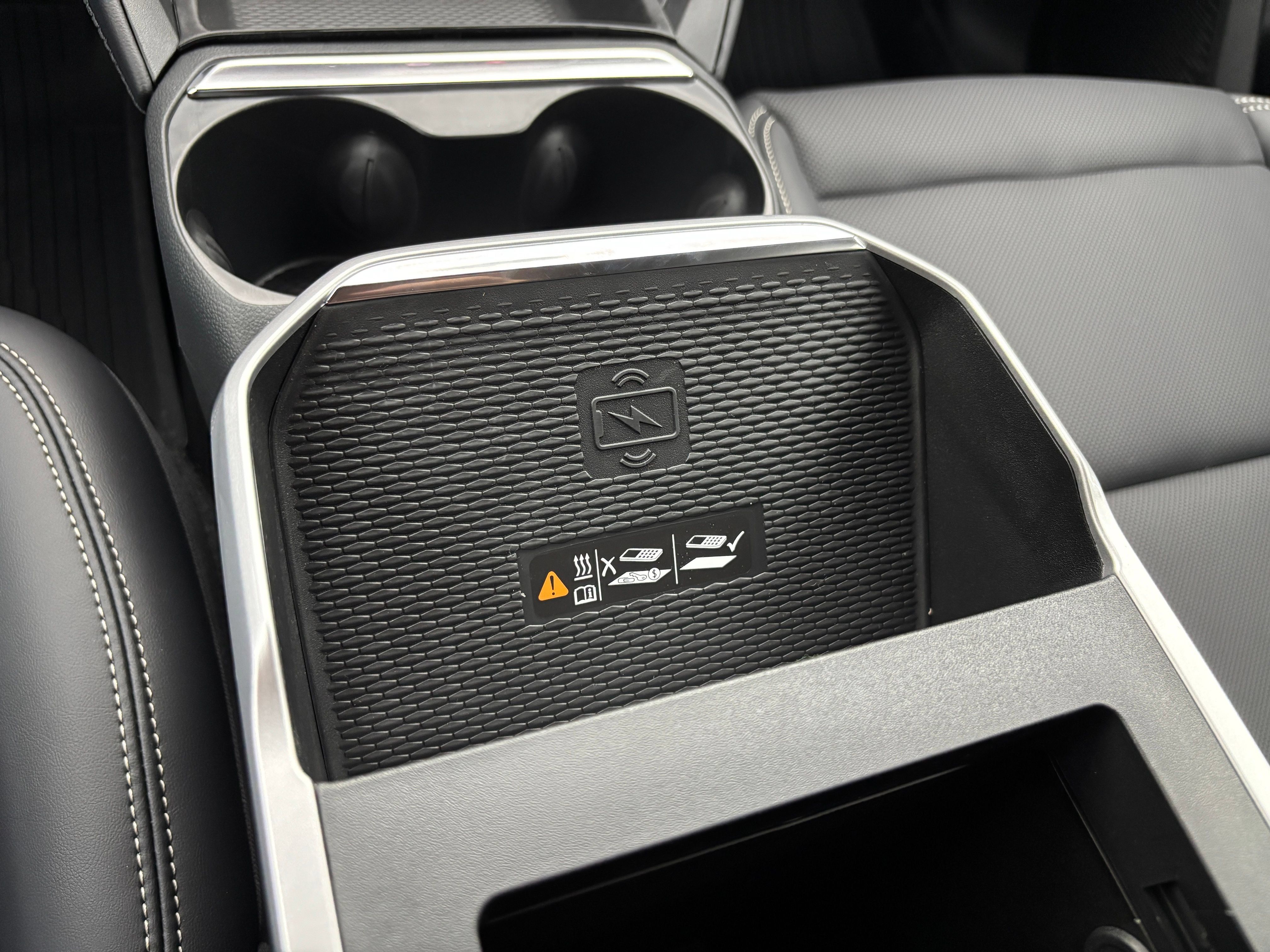 New 2027 GMC Terrain Elevation w/ Elevation Premium Package FWD image 31