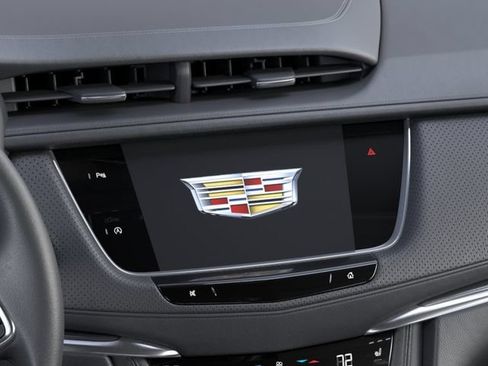 New 2026 Cadillac XT5 Luxury w/ LPO, Floor Liner Package AWD/4WD image 20