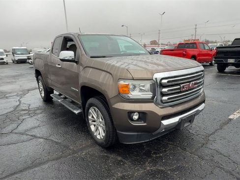 Used 2015 GMC Canyon SLT image 2