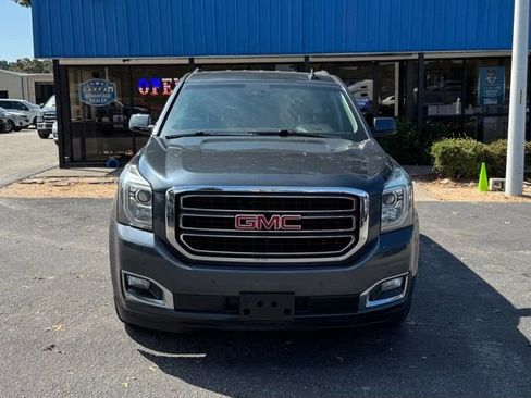 Used 2019 GMC Yukon SLT image 3