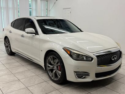 Used 2016 INFINITI Q70 L 3.7 w/ Deluxe Touring Package