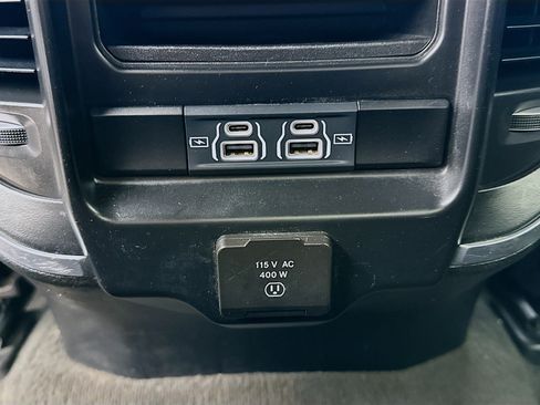 Used 2024 RAM 1500 Laramie AWD/4WD image 16
