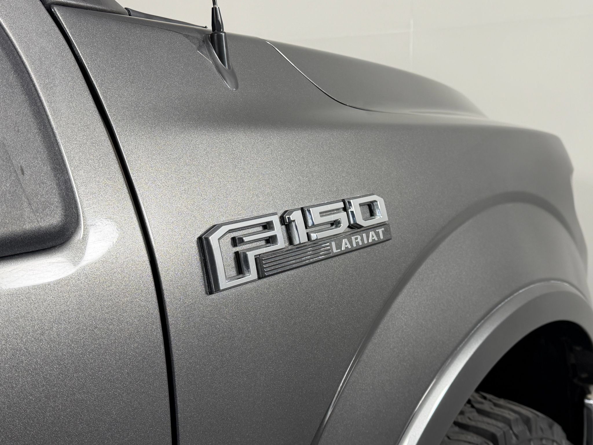 Used 2017 Ford F150 Lariat w/ Equipment Group 501A Mid AWD/4WD image 16
