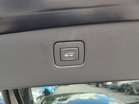 New 2025 Buick Envista Avenir image 7