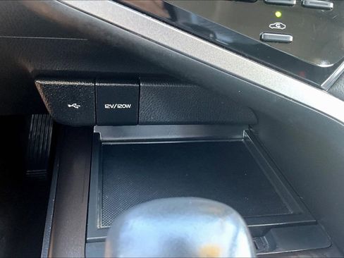 Used 2024 Toyota Camry SE FWD image 17