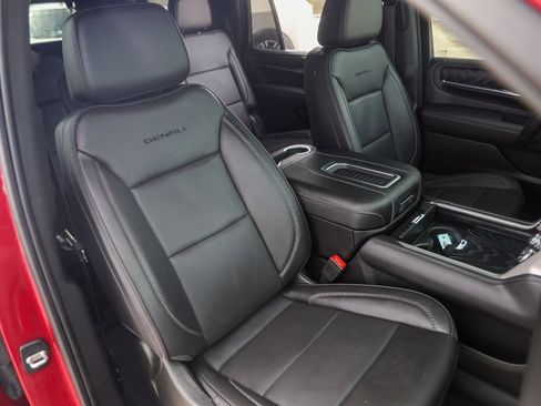 Used 2023 GMC Yukon Denali image 36