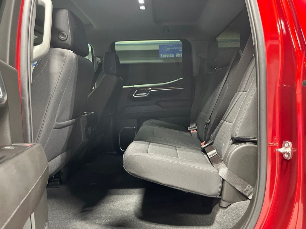 Used 2023 Chevrolet Silverado 1500 RST AWD/4WD image 36