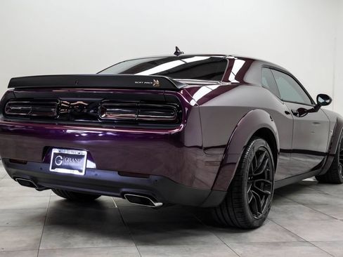 Used 2022 Dodge Challenger R/T Scat Pack RWD image 12